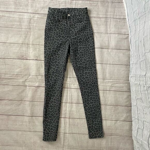 H&M divided women 4 cheetah print jeans gray/black - Picture 1 of 10